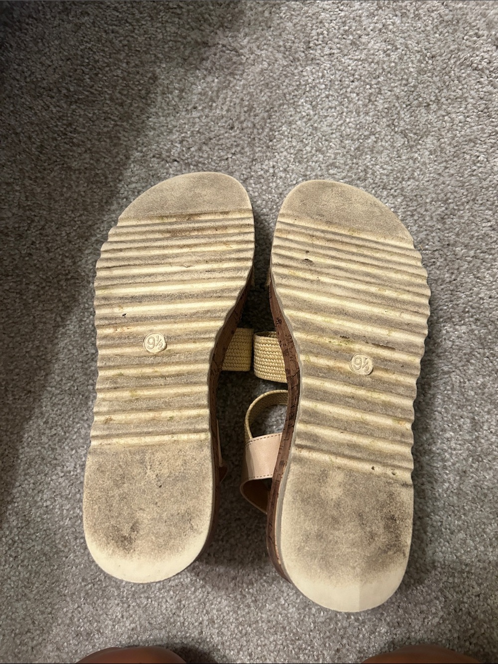 Universal Thread Platform Sandals - Picture 5 of 5